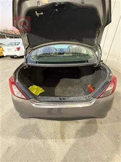 نیسان ڤێرسا